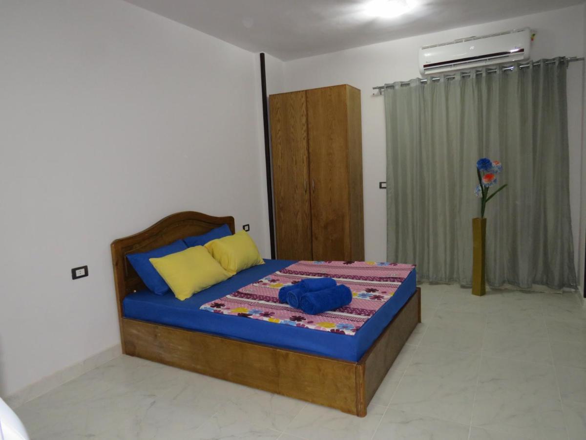 Apartment Taranto Near The Sea Redsealine ฮูร์กาดา ภายนอก รูปภาพ