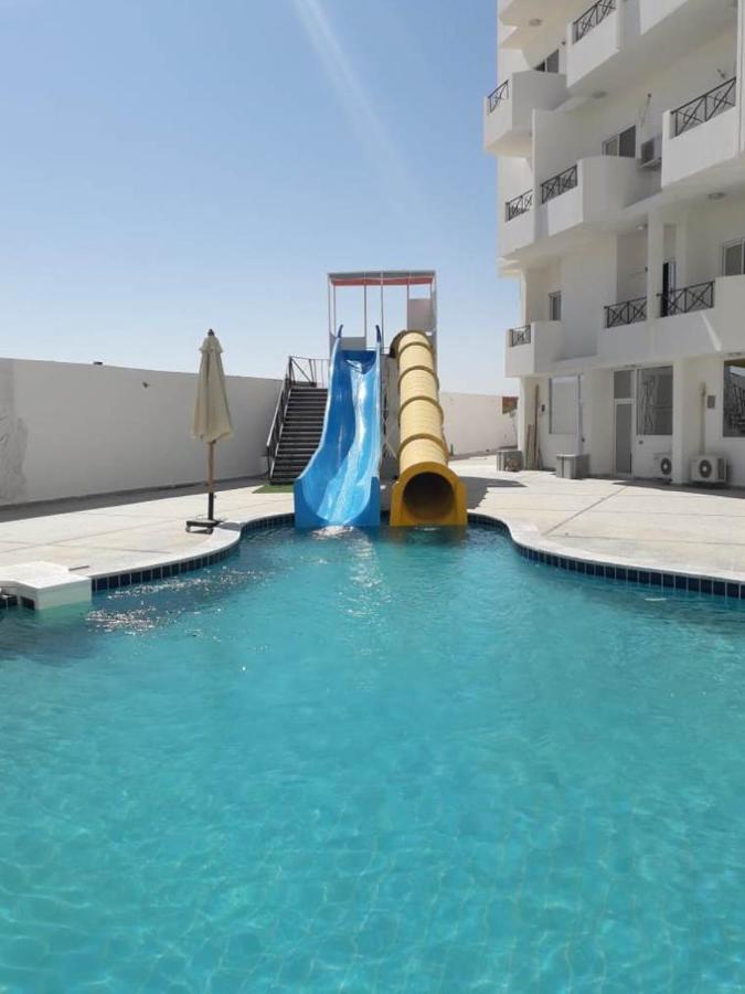 Apartment Taranto Near The Sea Redsealine ฮูร์กาดา ภายนอก รูปภาพ