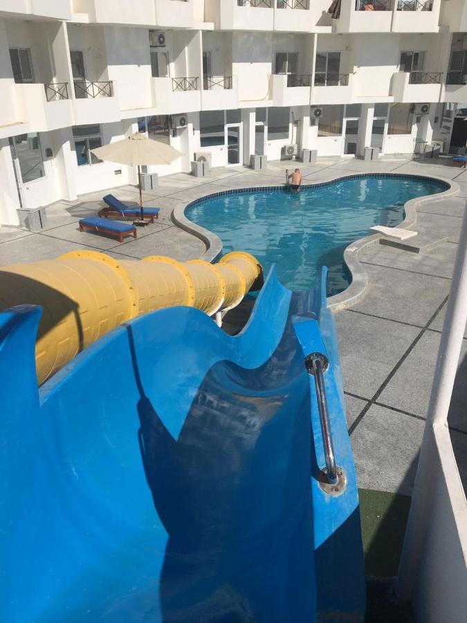 Apartment Taranto Near The Sea Redsealine ฮูร์กาดา ภายนอก รูปภาพ