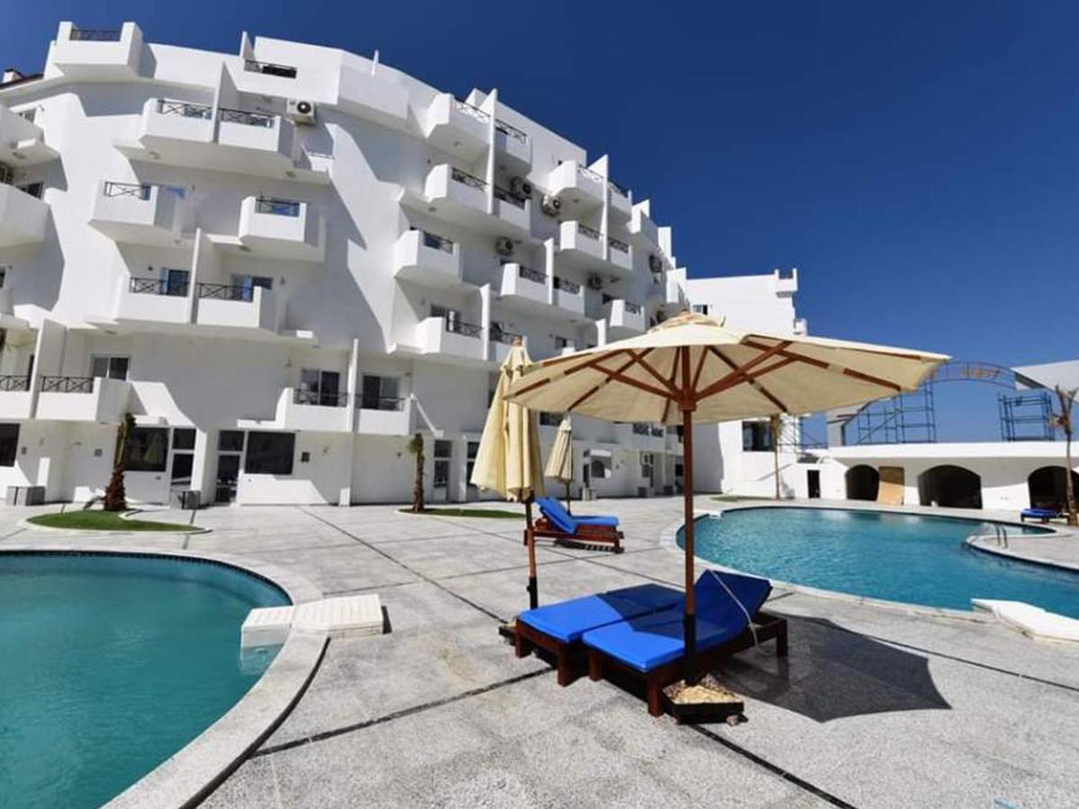 Apartment Taranto Near The Sea Redsealine ฮูร์กาดา ภายนอก รูปภาพ