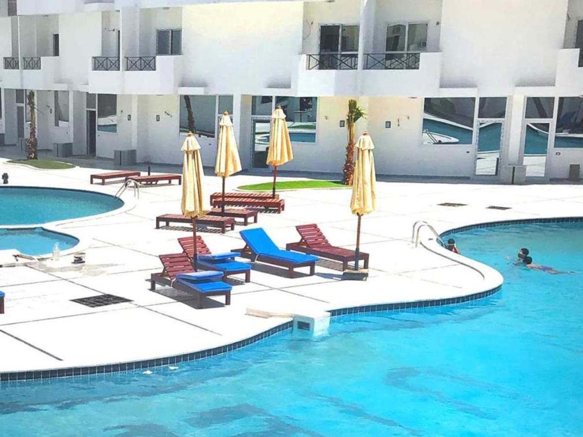 Apartment Taranto Near The Sea Redsealine ฮูร์กาดา ภายนอก รูปภาพ