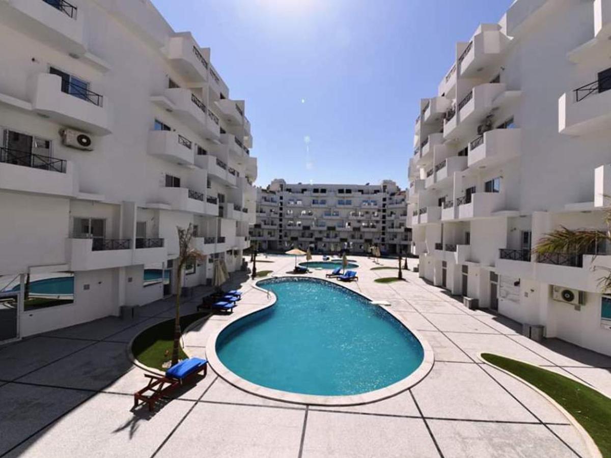 Apartment Taranto Near The Sea Redsealine ฮูร์กาดา ภายนอก รูปภาพ