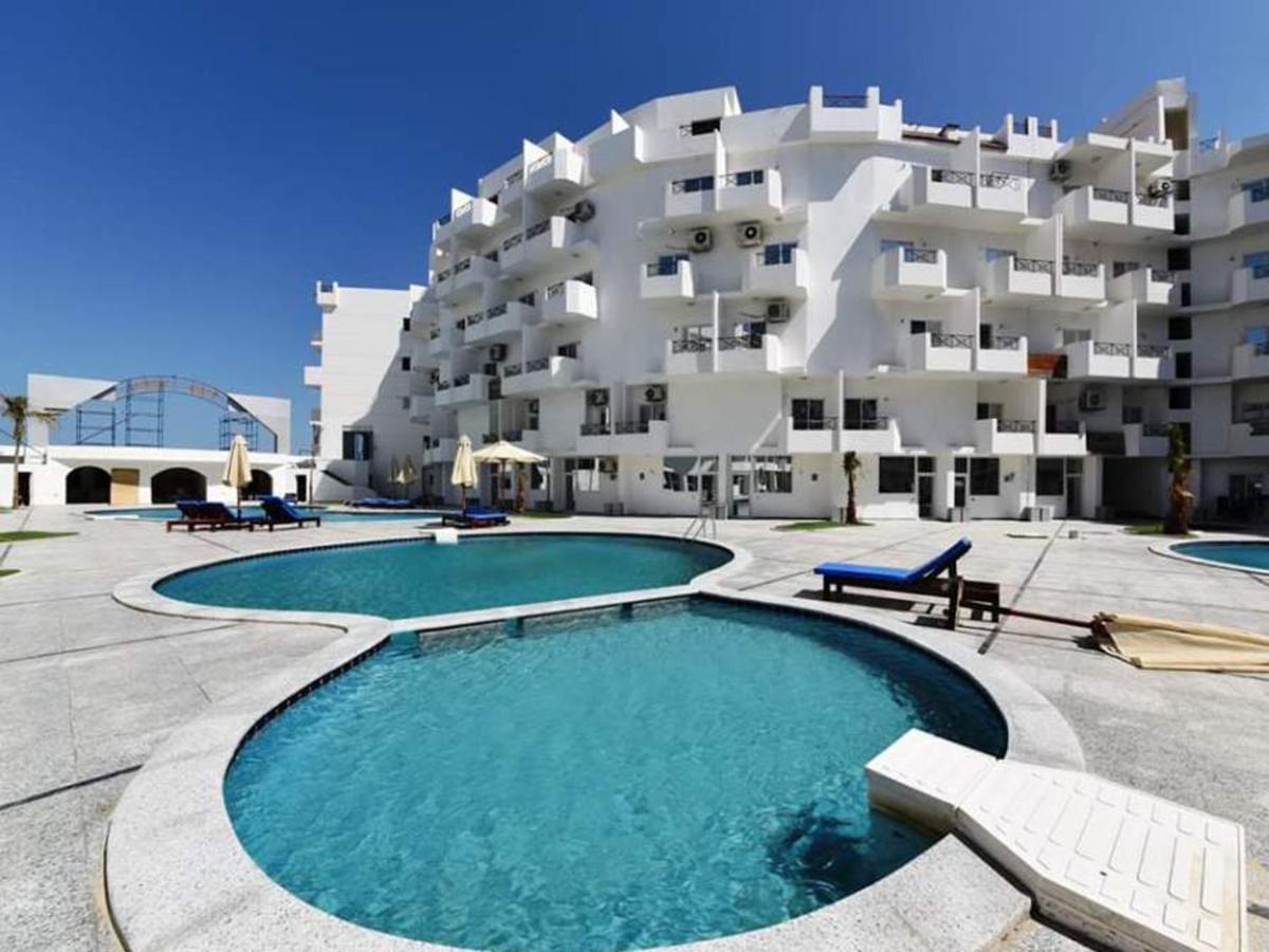 Apartment Taranto Near The Sea Redsealine ฮูร์กาดา ภายนอก รูปภาพ